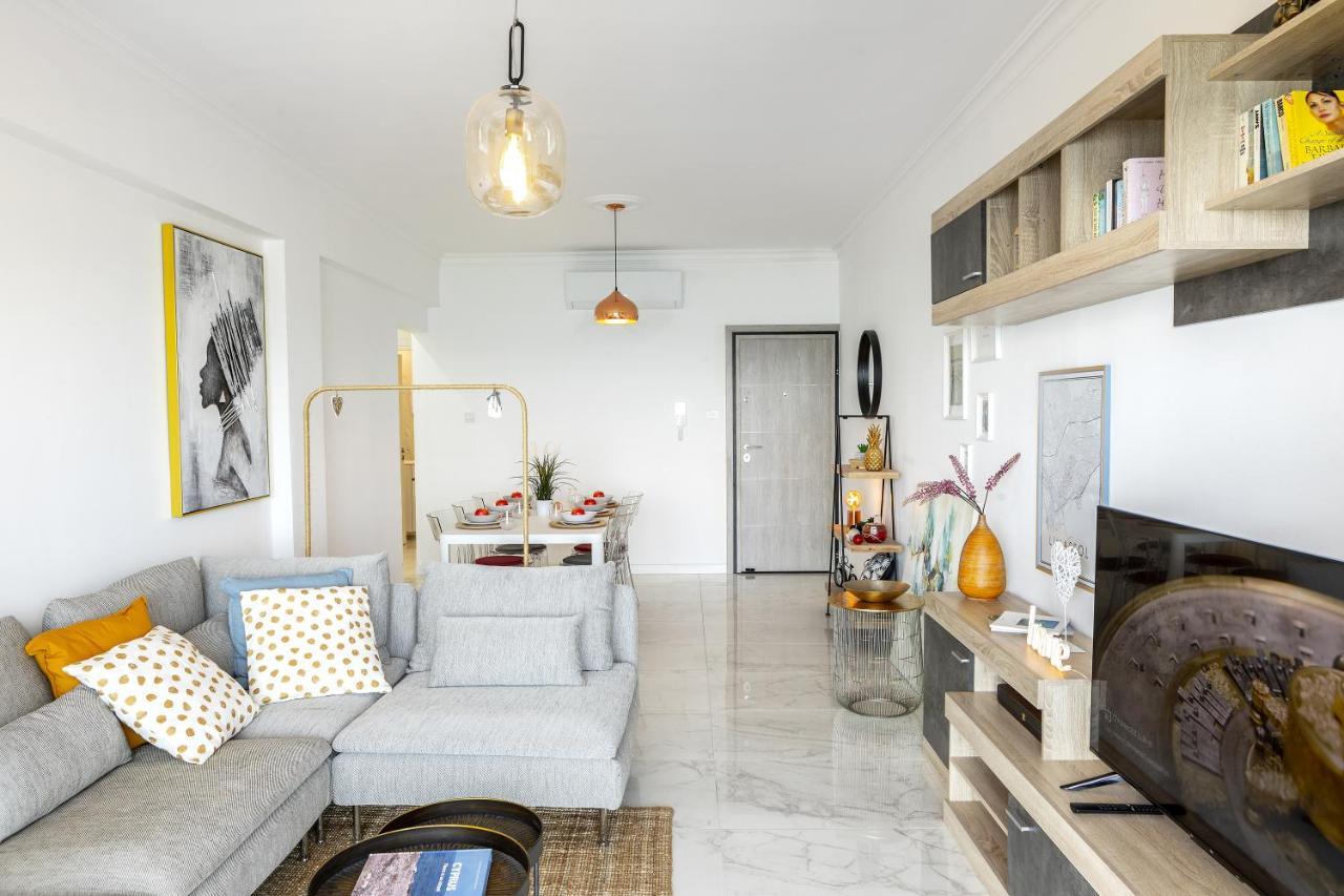 Apartment Lovely 3-bedroom In Prokymea Court *
