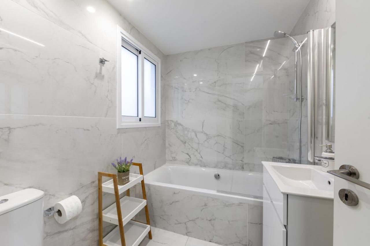 Apartment Lovely 3-bedroom In Prokymea Court Limassol