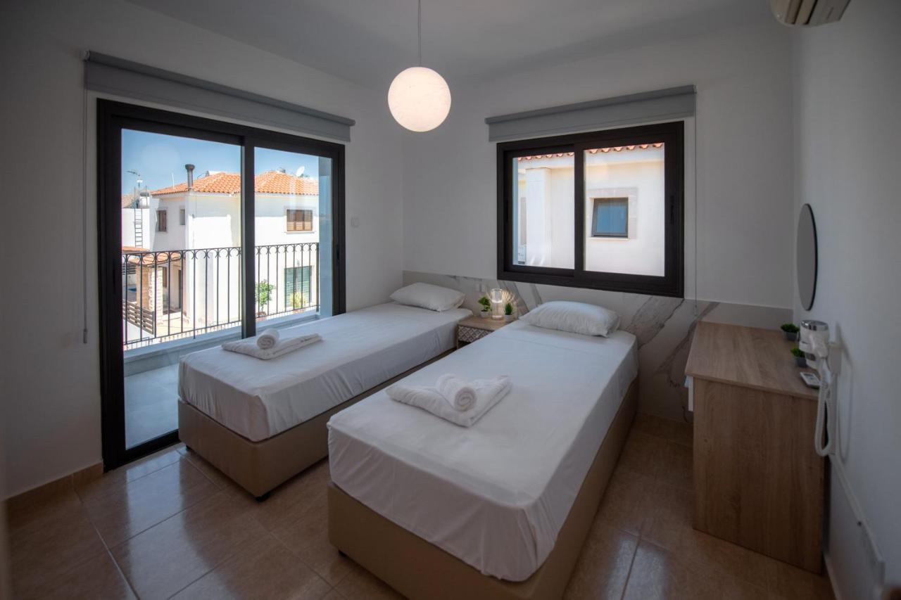 Luxury Agathoula