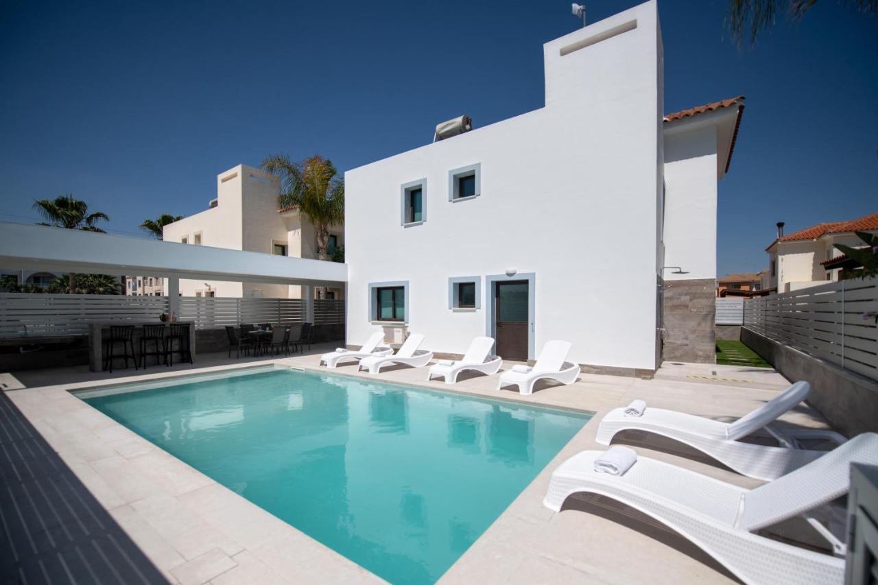 Luxury Agathoula *