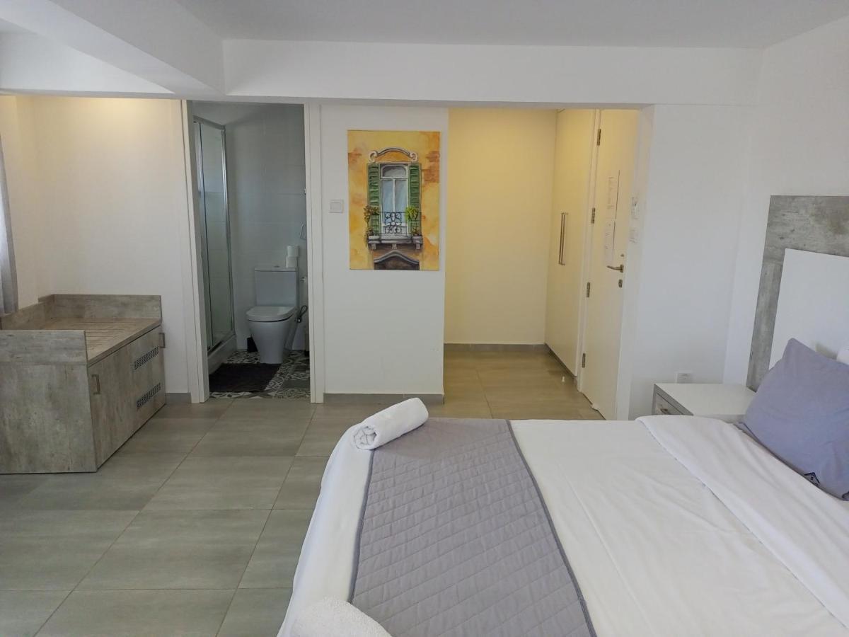 Aparthotel White 11 Larnaca