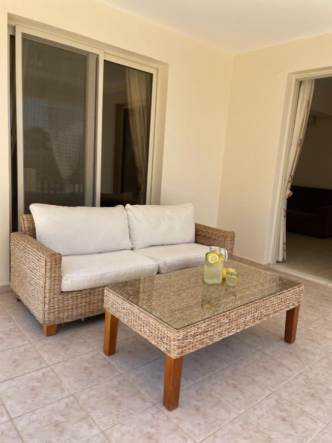 Denis, Marine Drive, Coral Bay * Peyia