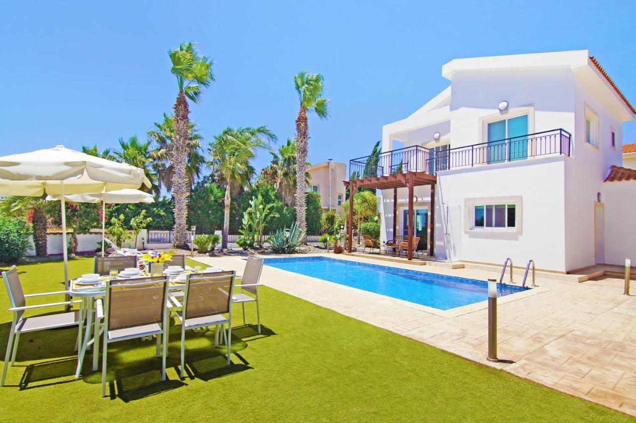 Basil - 50m From Med Sea Vakantiehuis Agia Napa