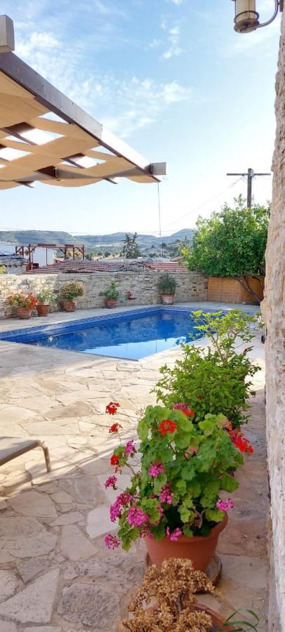 Anesi House * Skarinou