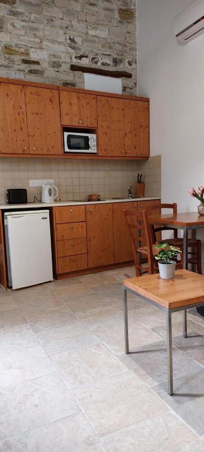 Anesi House Skarinou