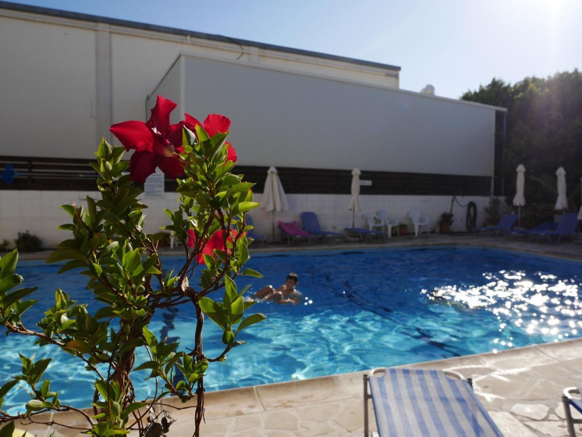 Kozis Aparthotel