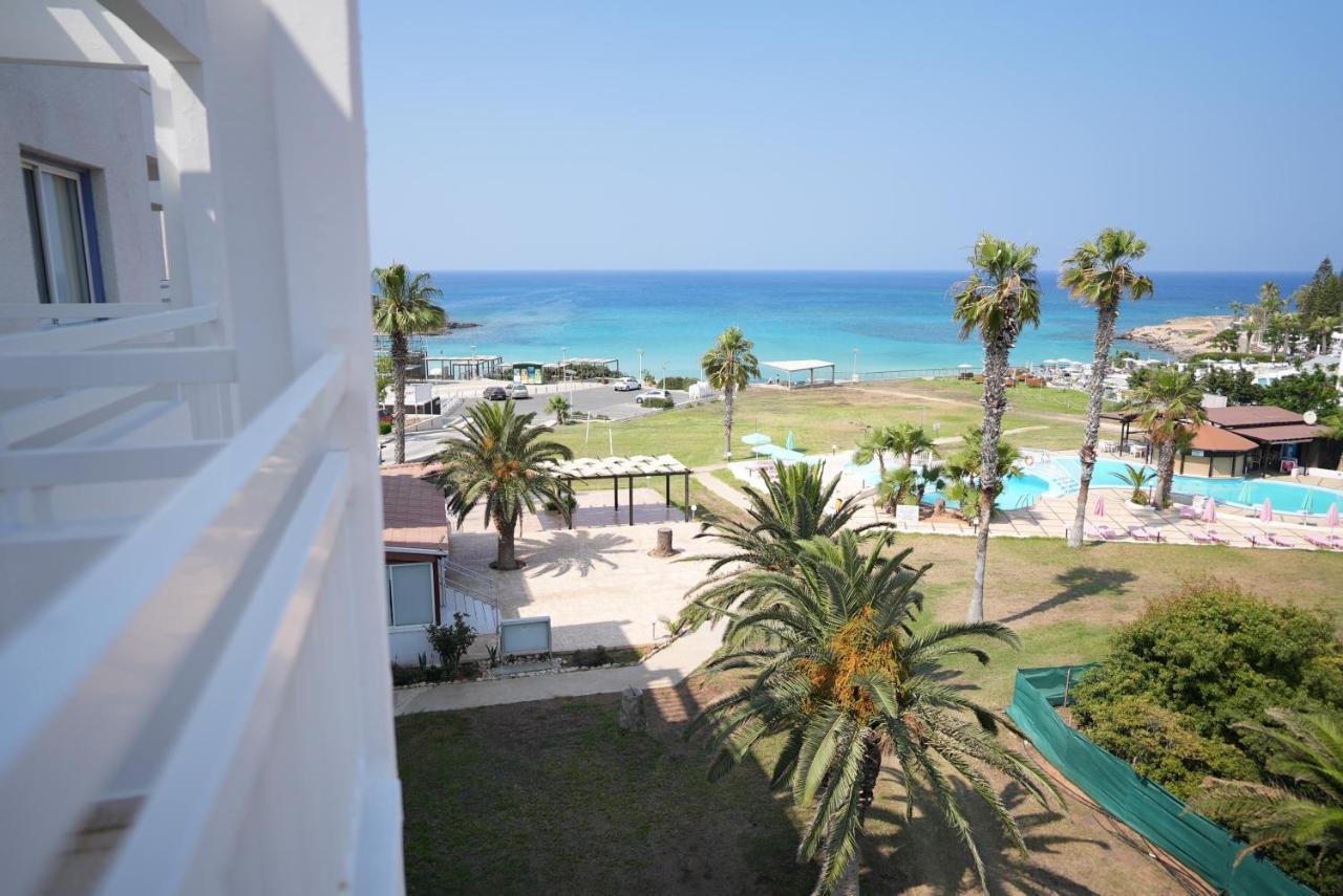 Astreas Aparthotel 3*