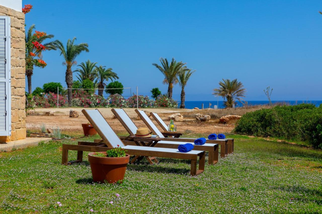 Seafront Violetta Villa *