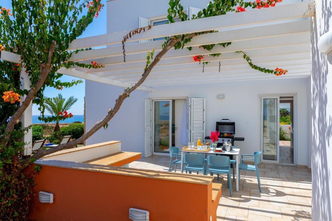 Villa Seafront Violetta *