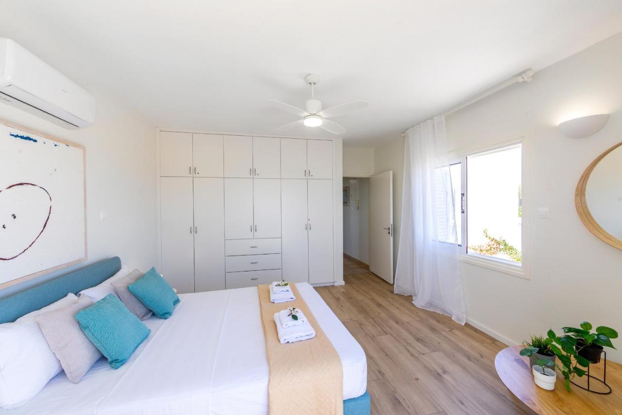 Villa Seafront Violetta Protaras