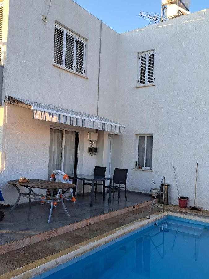 Peaceful Townhouse With Private Pool Near The Sea Apartamento Paphos