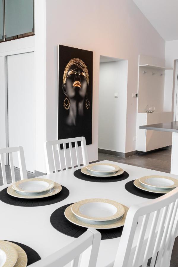 Bayview Terraces Apartment *