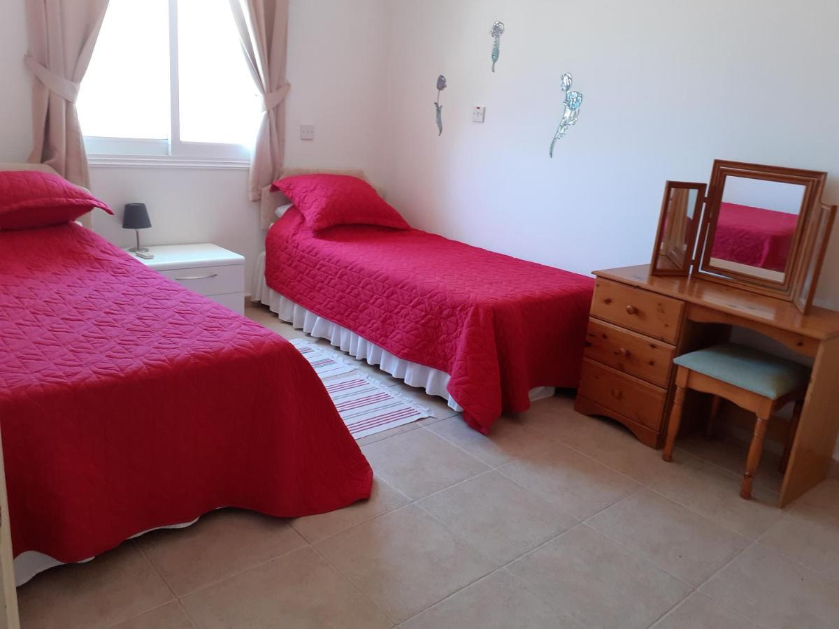 Beautiful 2-bed House In Paphos * Mandria (Paphos)