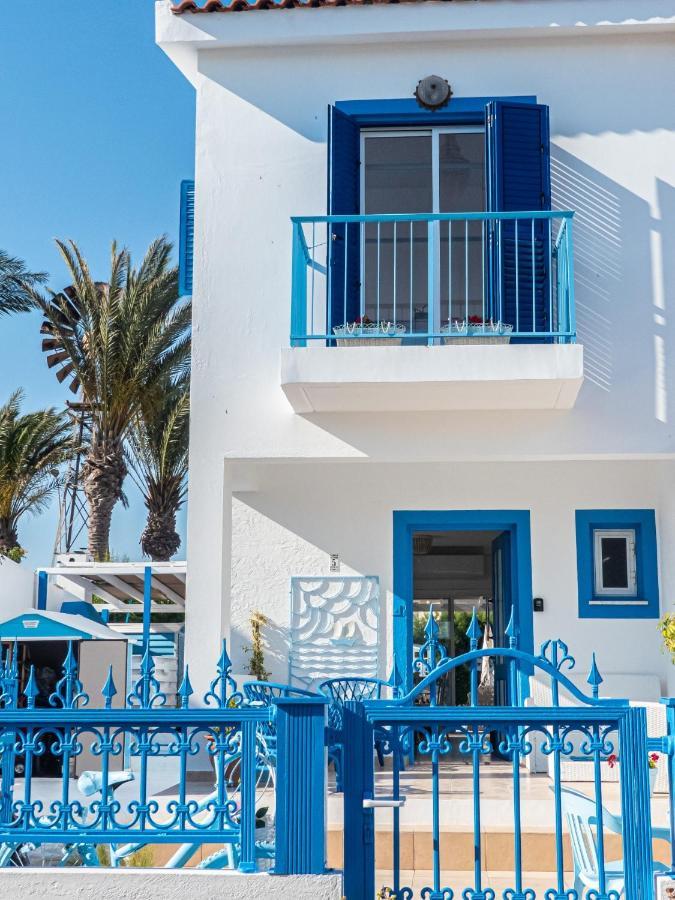 Greek Island Style 2 Bedroom With Pool Next To The Sea Lárnaca