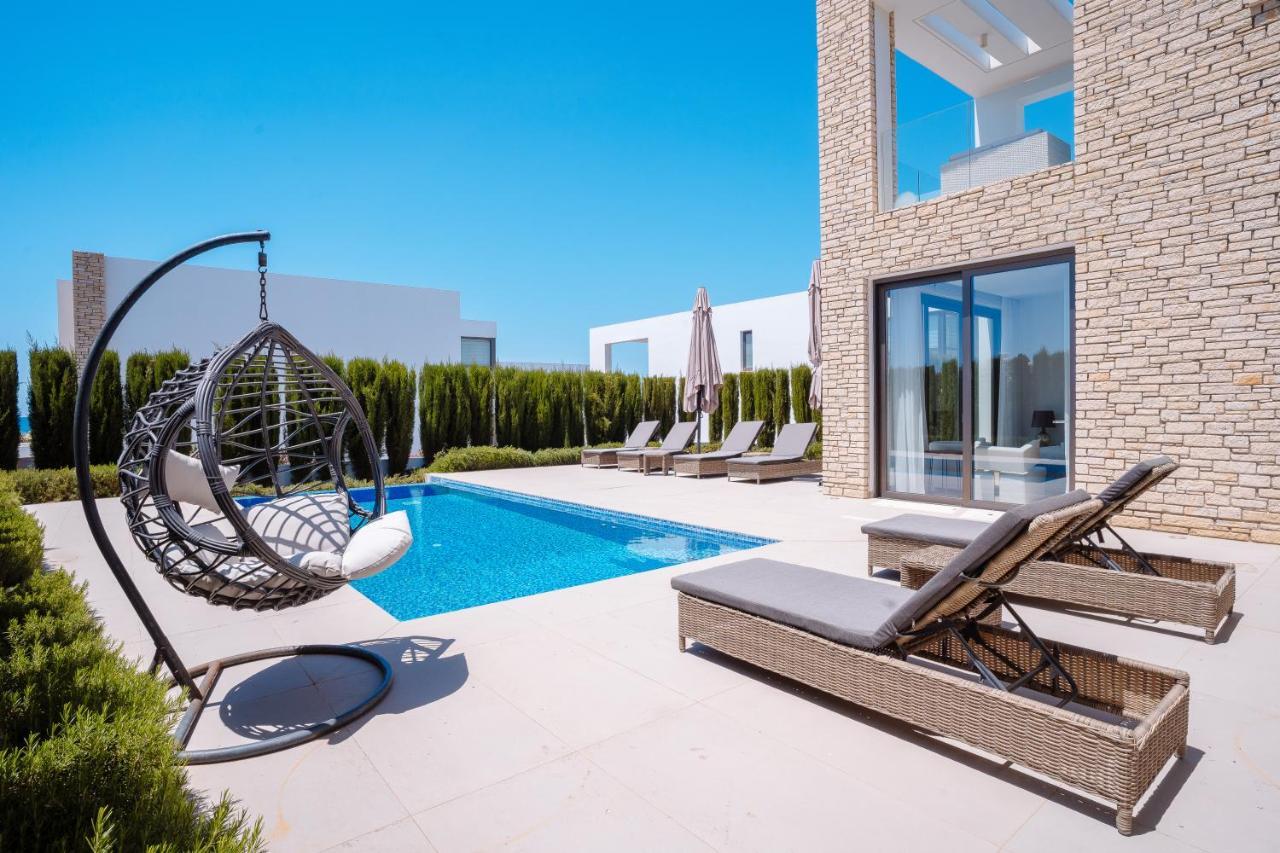 Coral Residences Villa *