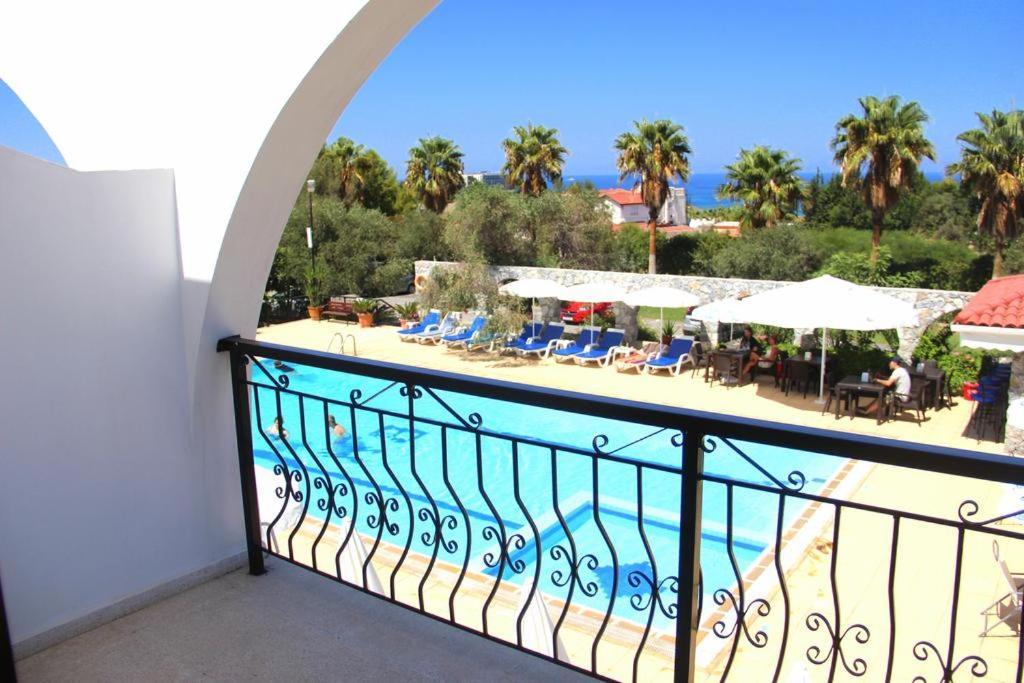Bare Hill Aparthotel