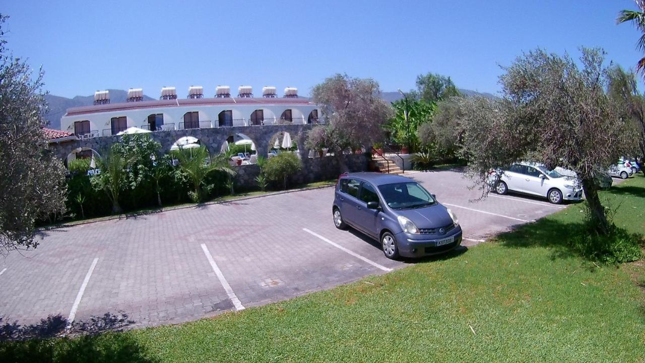 Bare Hill Aparthotel Krini