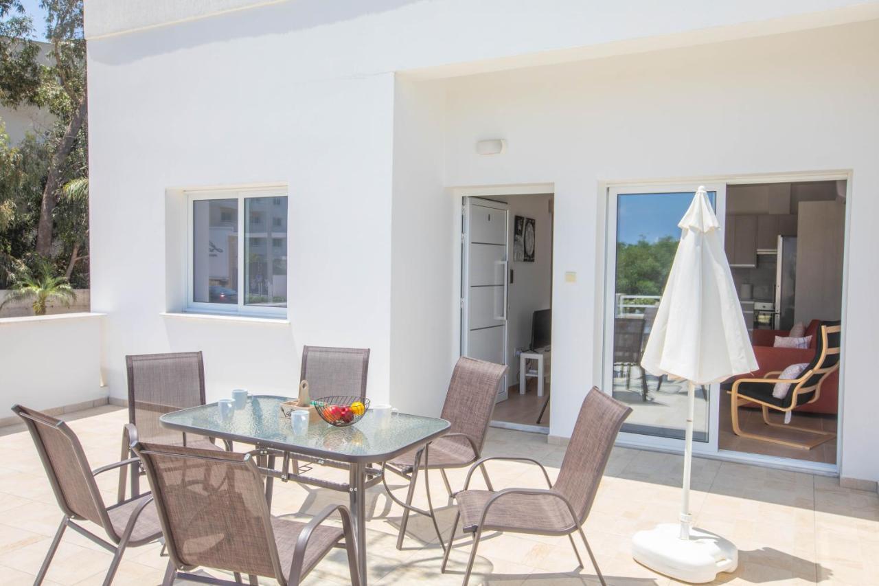 Panayia Sea View Apts *