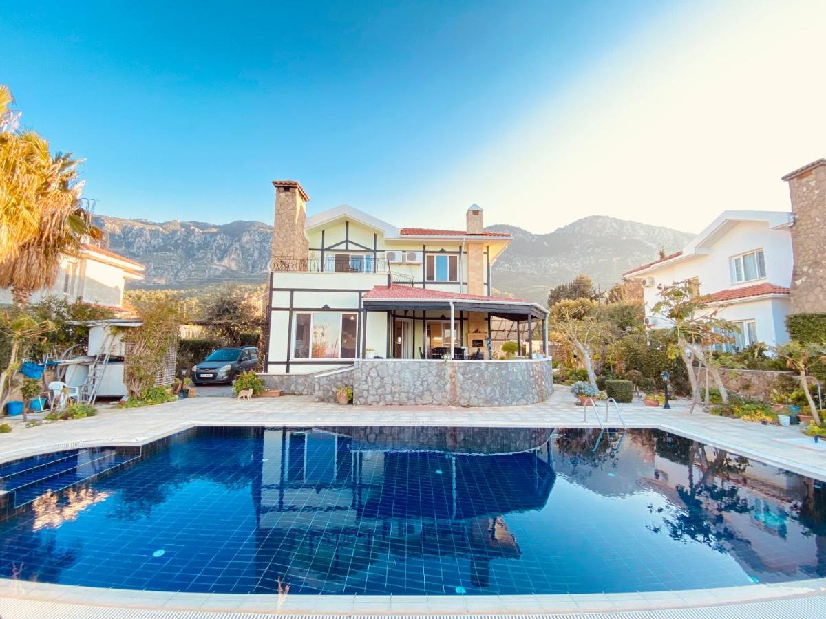 4 Bedroom Deluxe With Mountain And Sea View Kyrenia (Northern Cyprus)