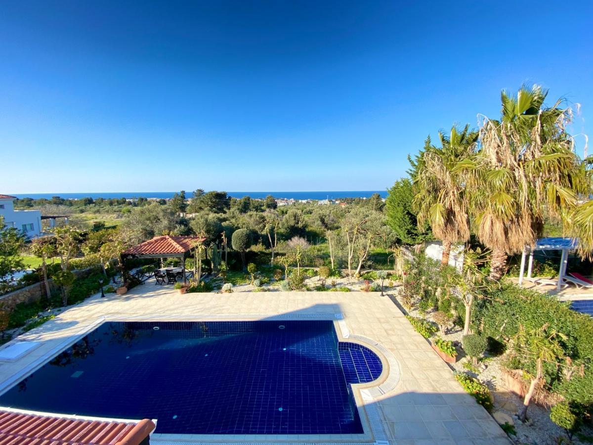 4 Bedroom Deluxe With Mountain And Sea View *