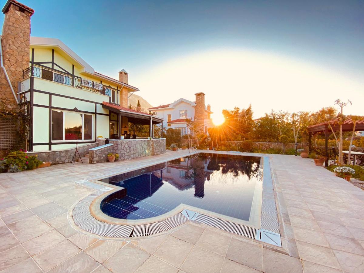 4 Bedroom Deluxe With Mountain And Sea View Kyrenia (Northern Cyprus)