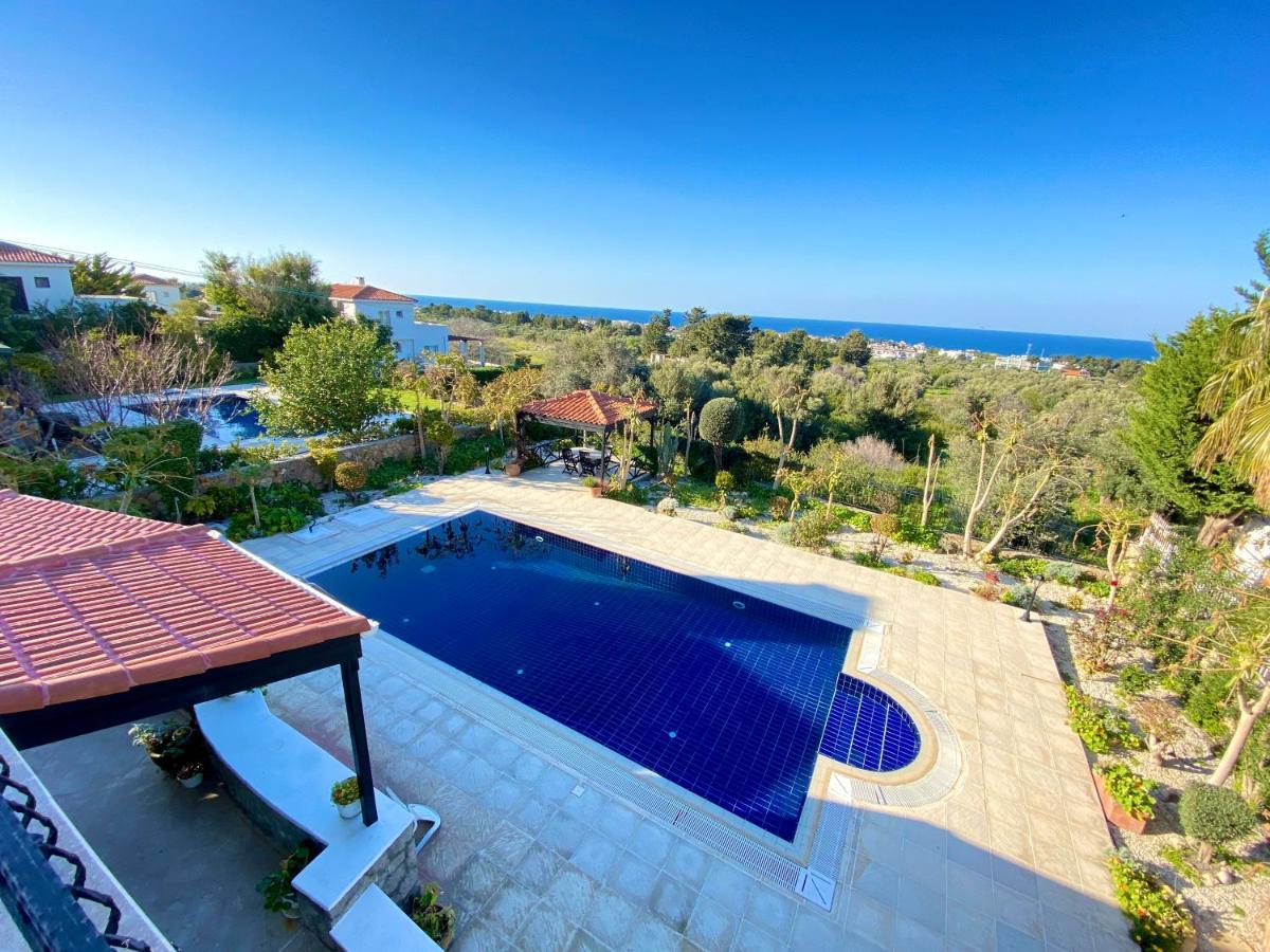 4 Bedroom Deluxe With Mountain And Sea View *