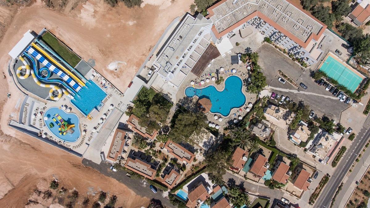 Narcissos Waterpark Aparthotel 4*