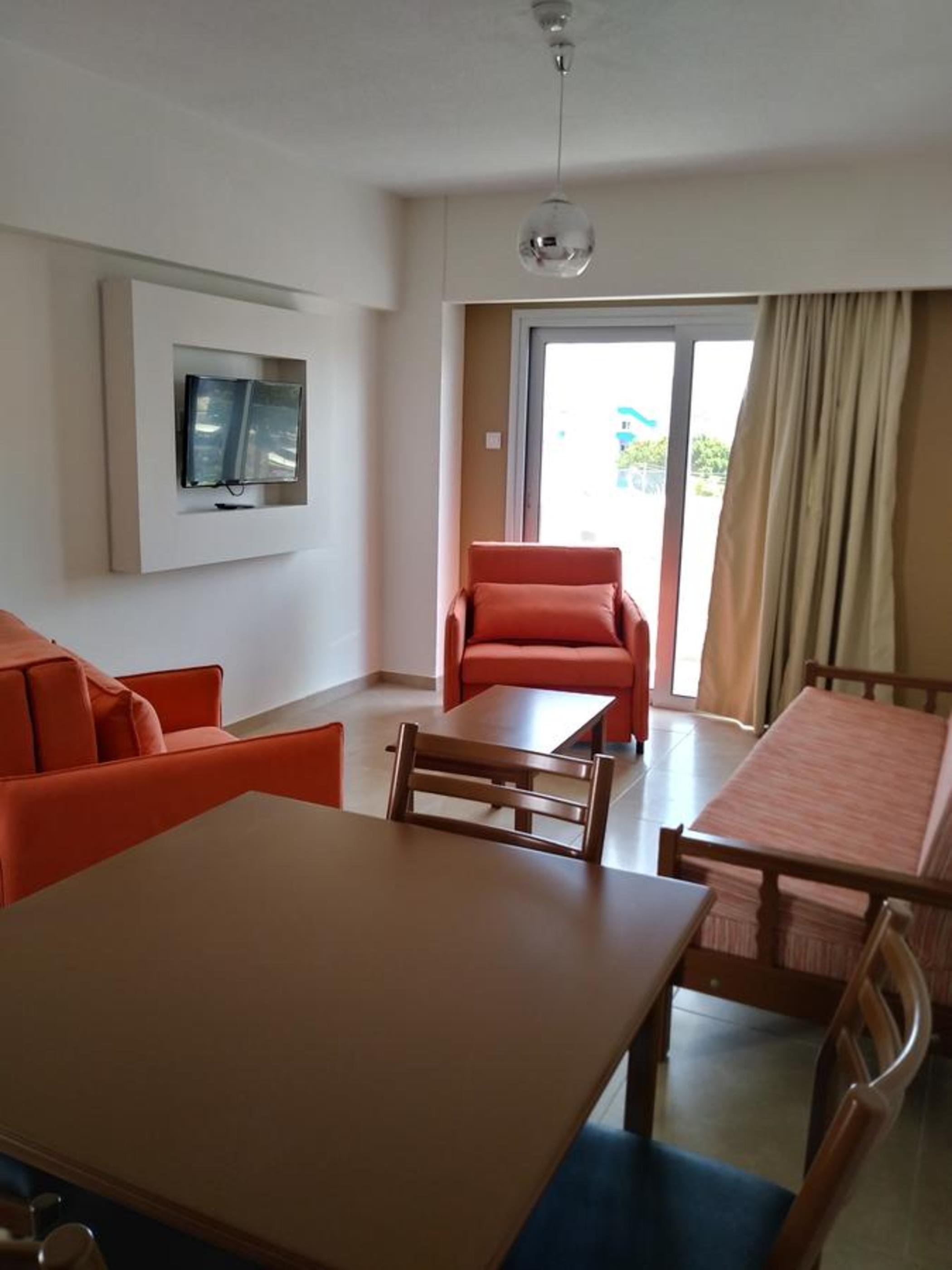Livas Aparthotel Pernera