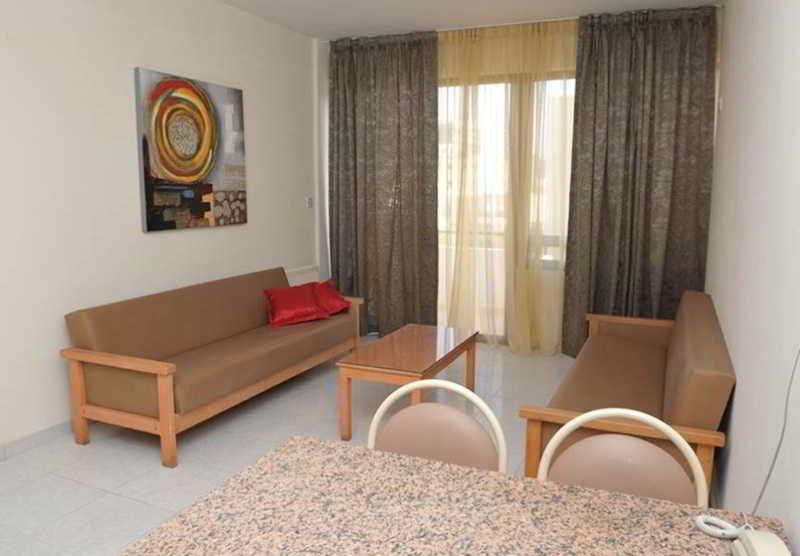Tasiana Star Aparthotel Limassol
