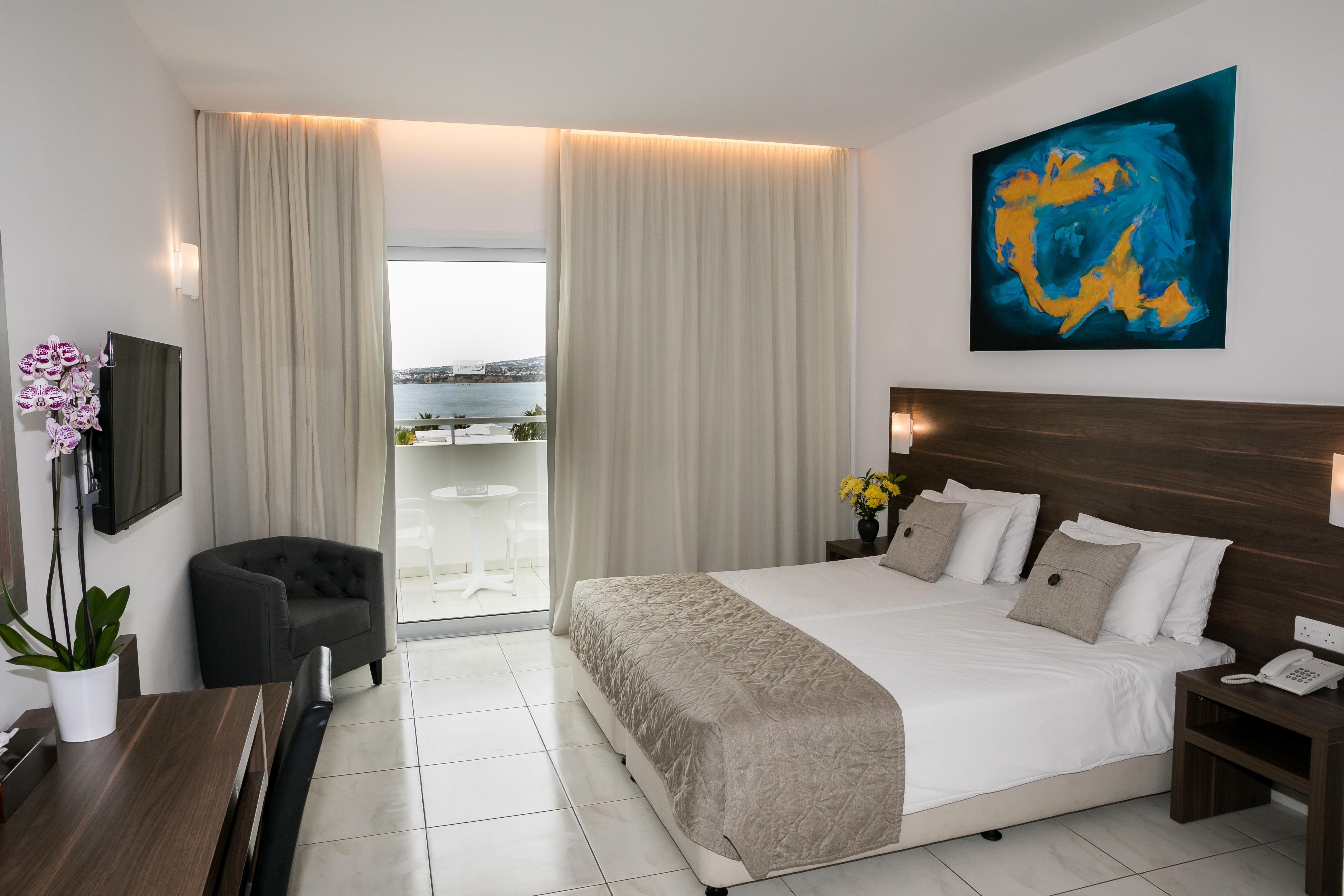 Theo Sunset Bay Hotel 4*