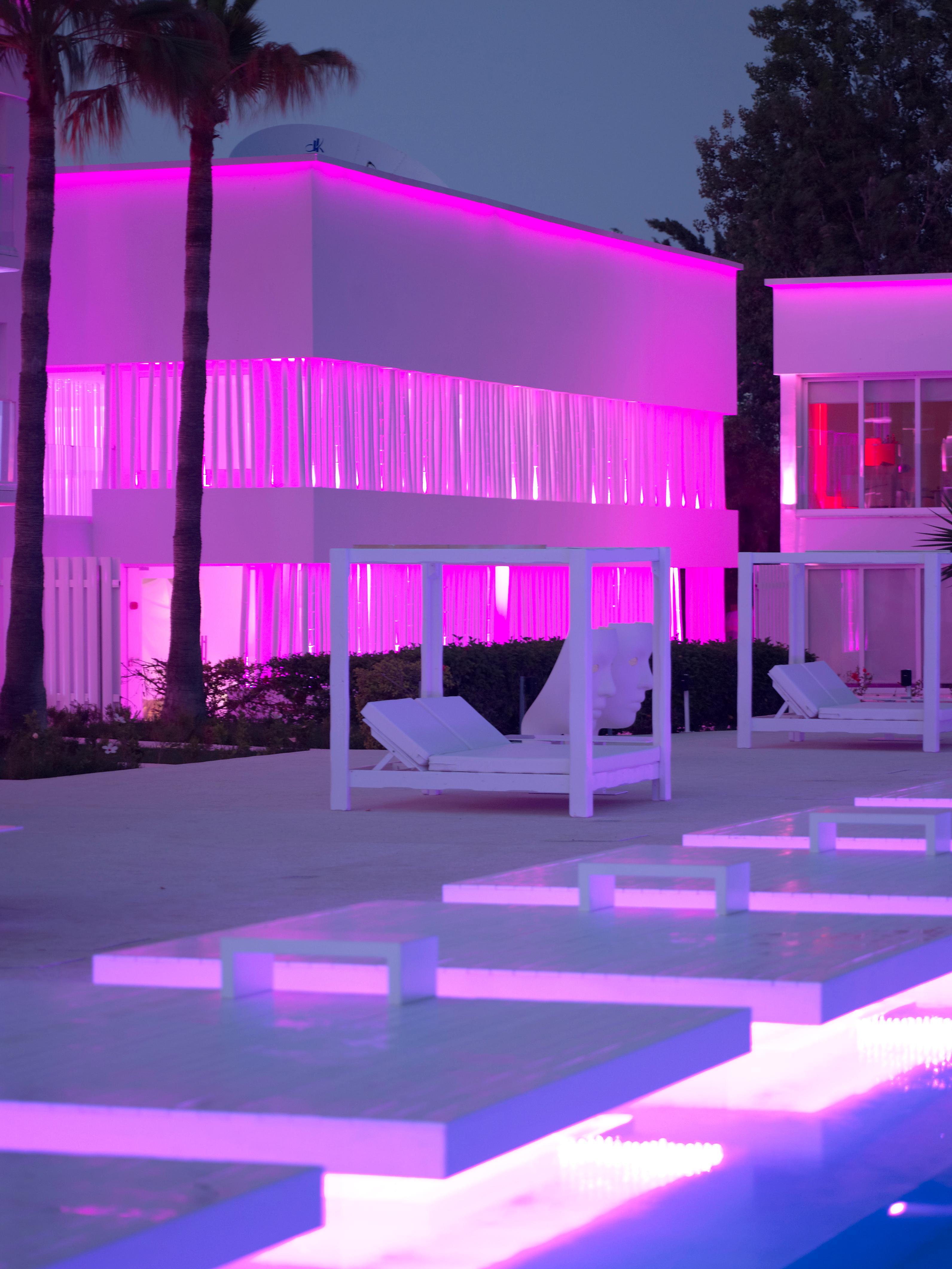 Resort So White
