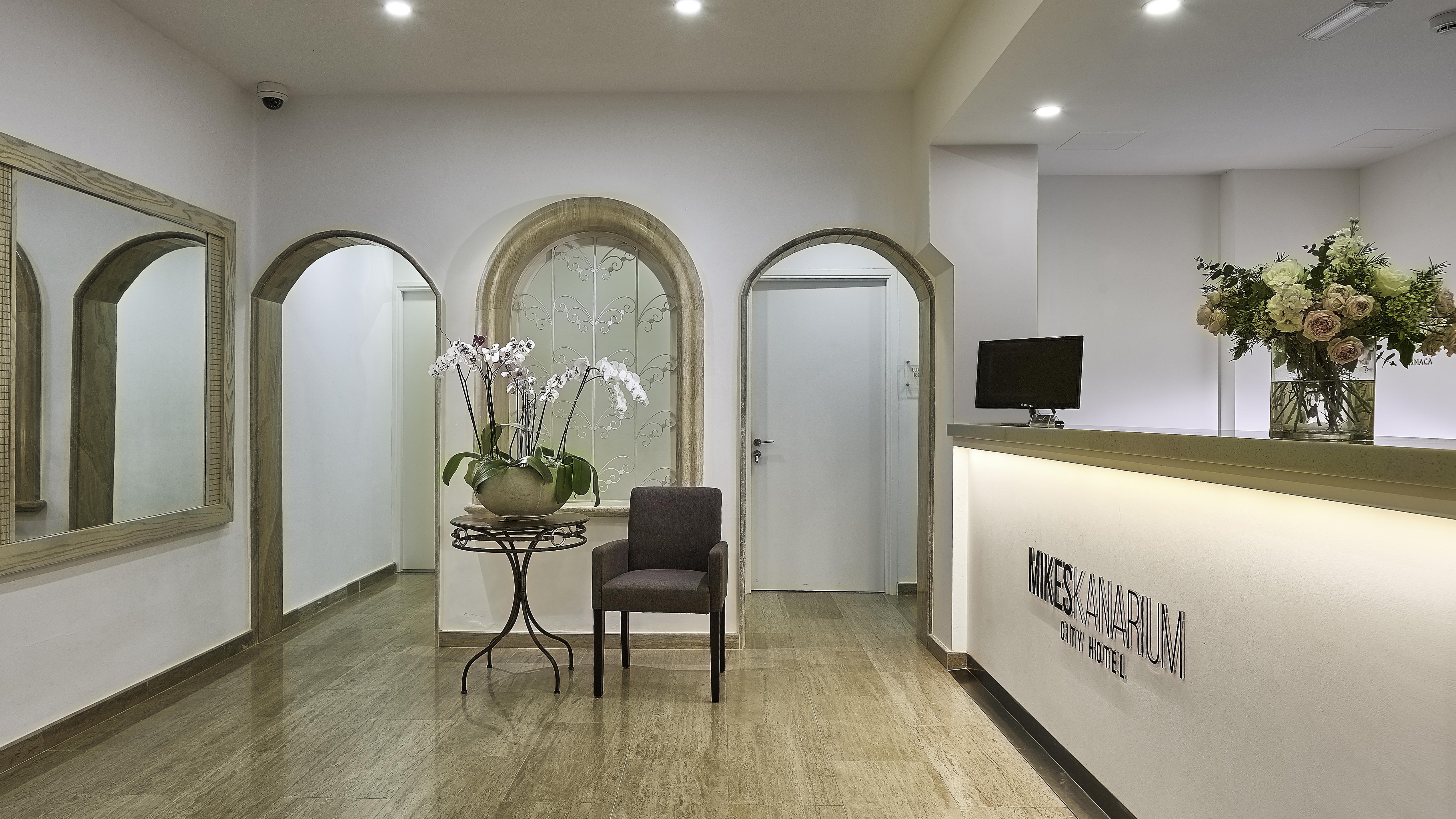 Mikes Kanarium Hotel Larnaca