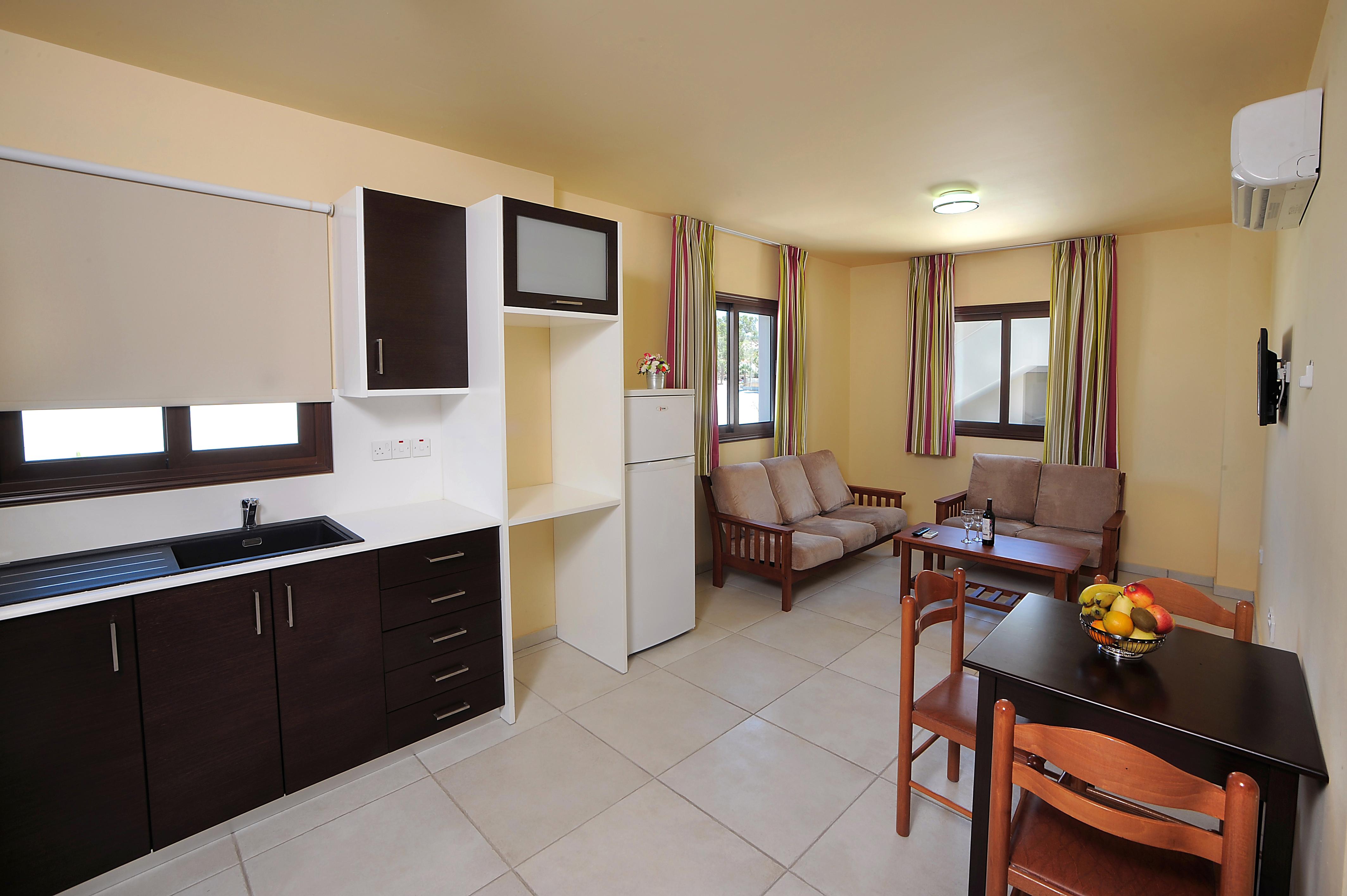 Nelia Gardens 4*