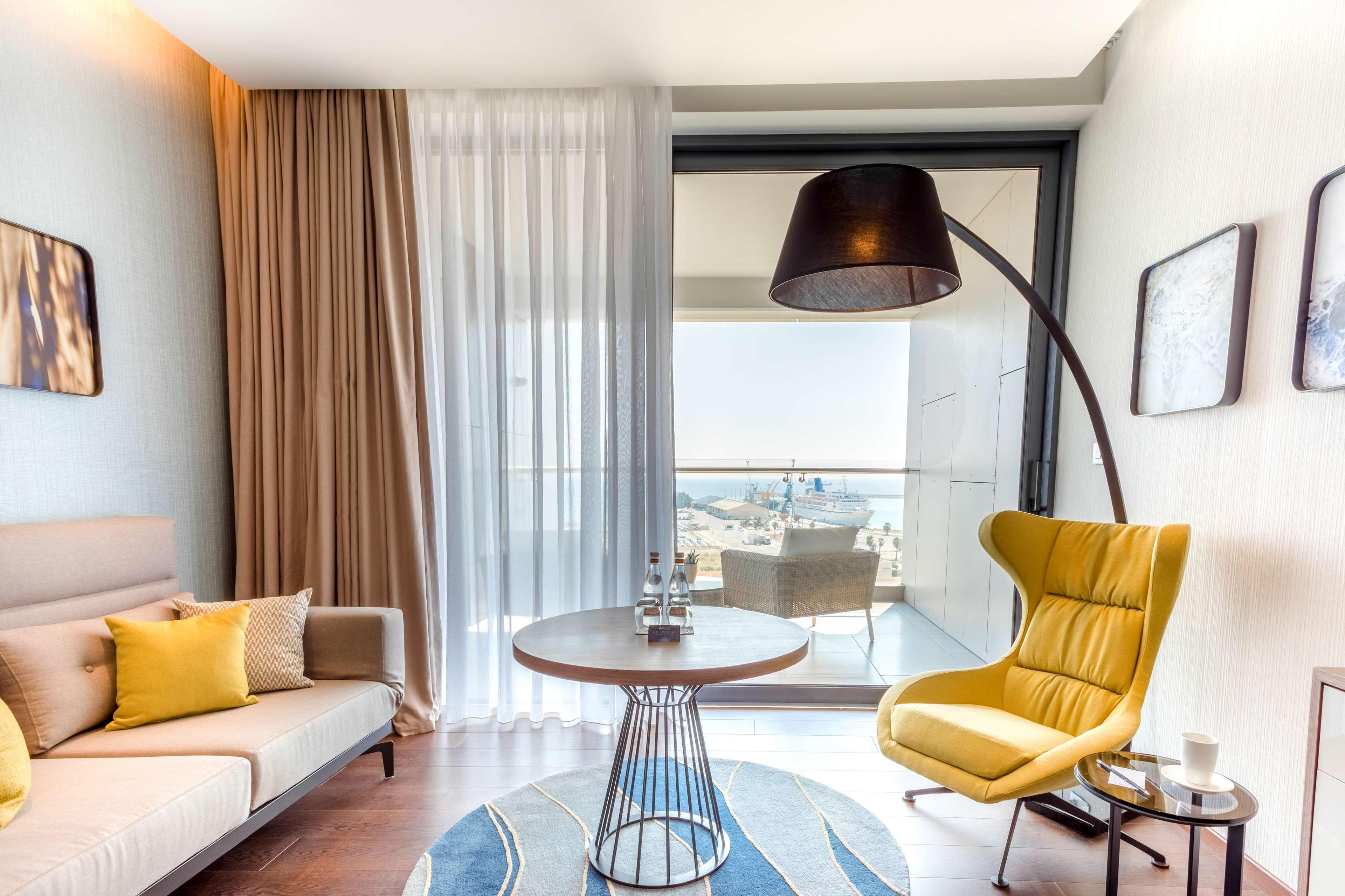 Radisson Blu Hotel, Larnaca