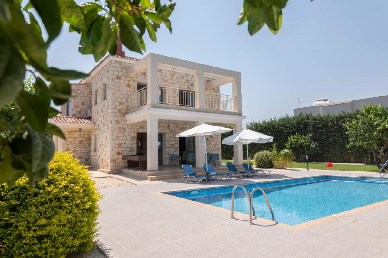 Rafaella Villa- Pvt Pool-near Sea/beach *