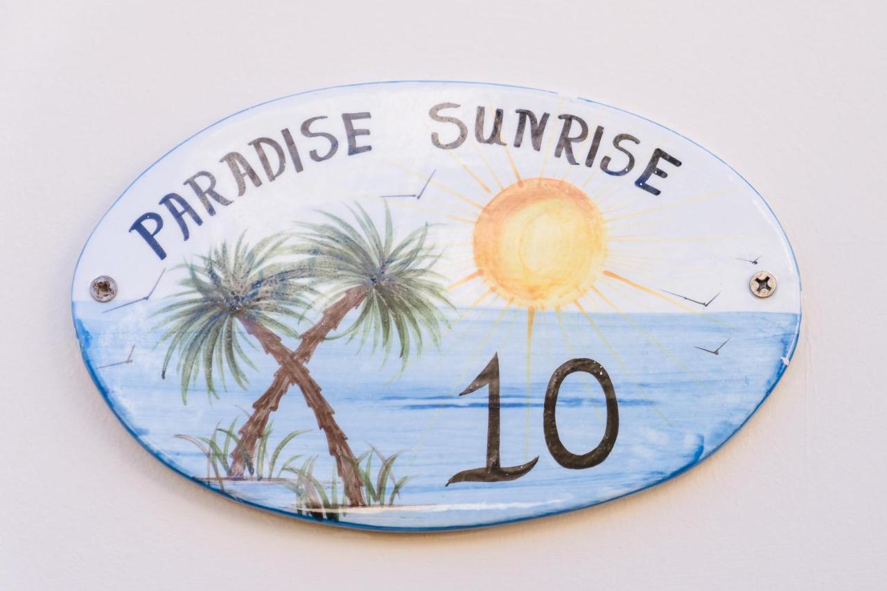 Paradise Sunrise 10 Coral Bay