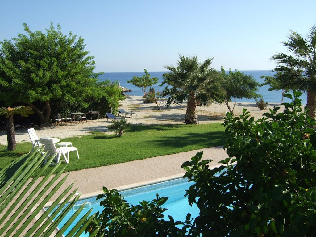 Petros Seashore