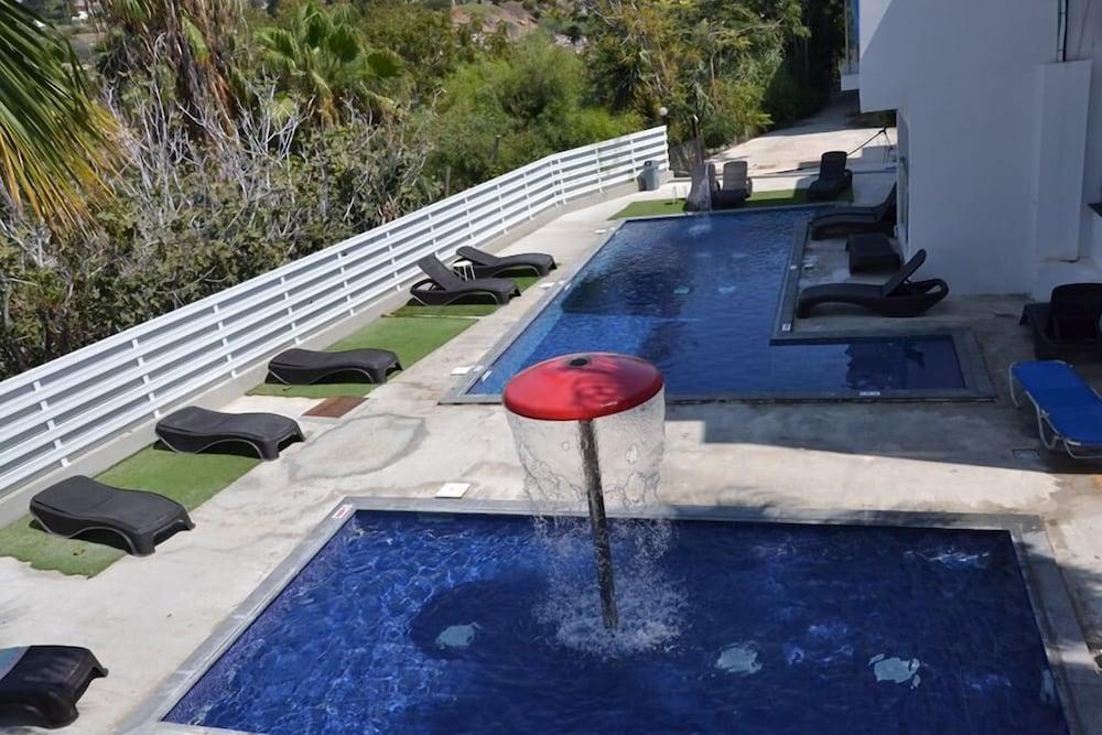 Rio Gardens Apartment 2*