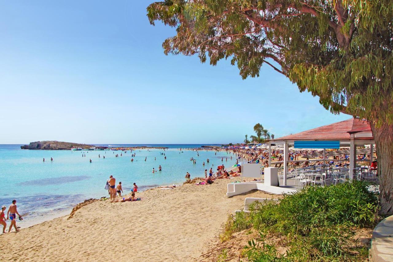 Ivory - Seafront