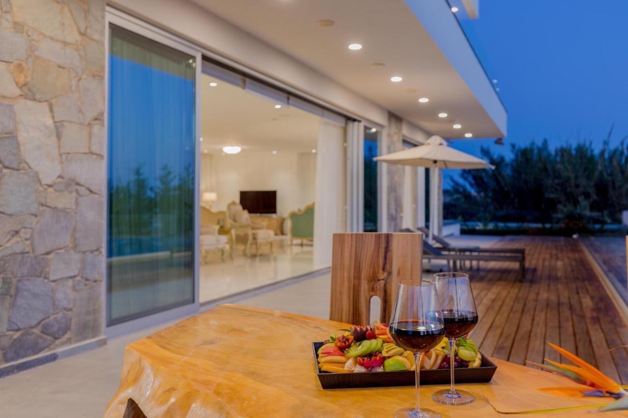Palace Of Mediterranean Beachfront Villa Ayia Napa