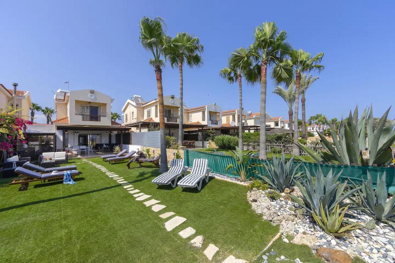Villa Beachfront Carpe Diem *