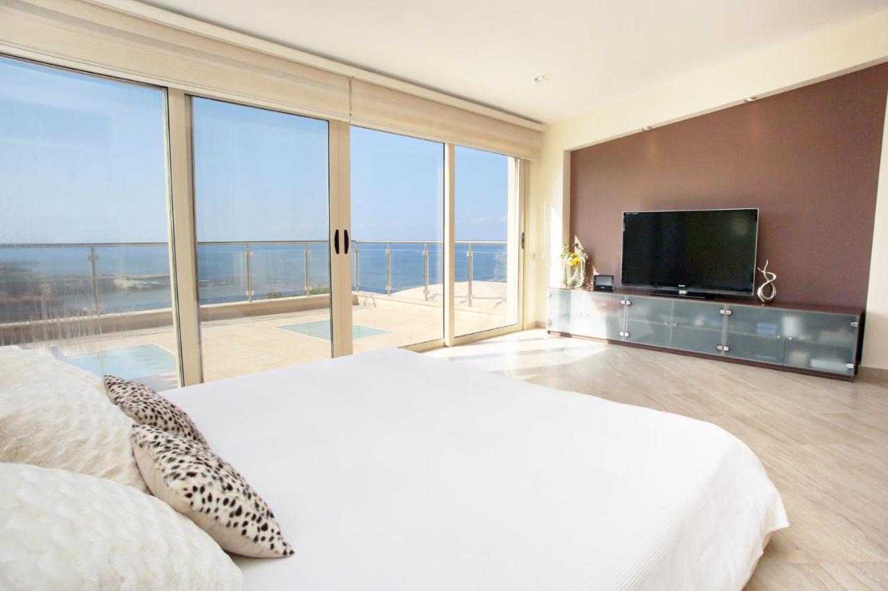 Seafront 5 Bedroom Paradise In Sea Caves Villa Peyia