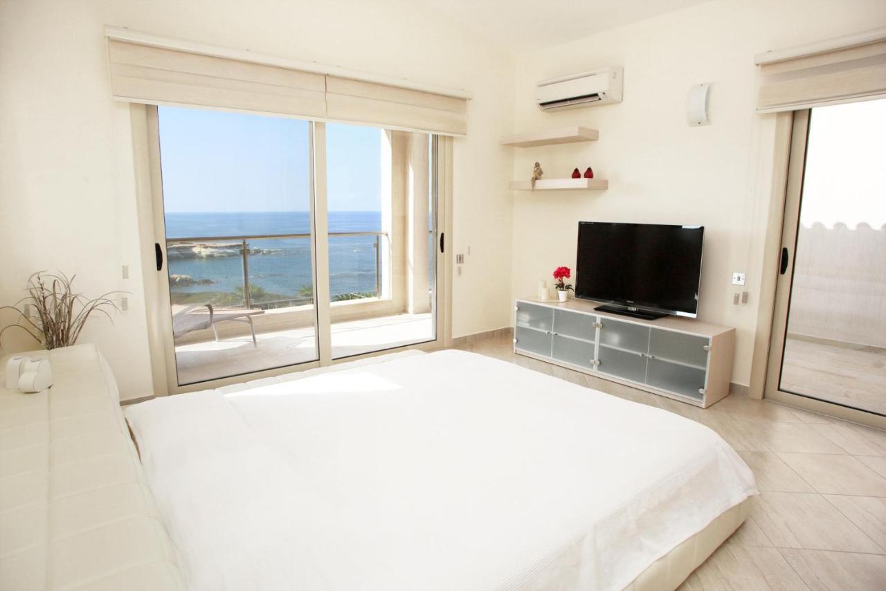 Villa Seafront 5 Bedroom Paradise In Sea Caves