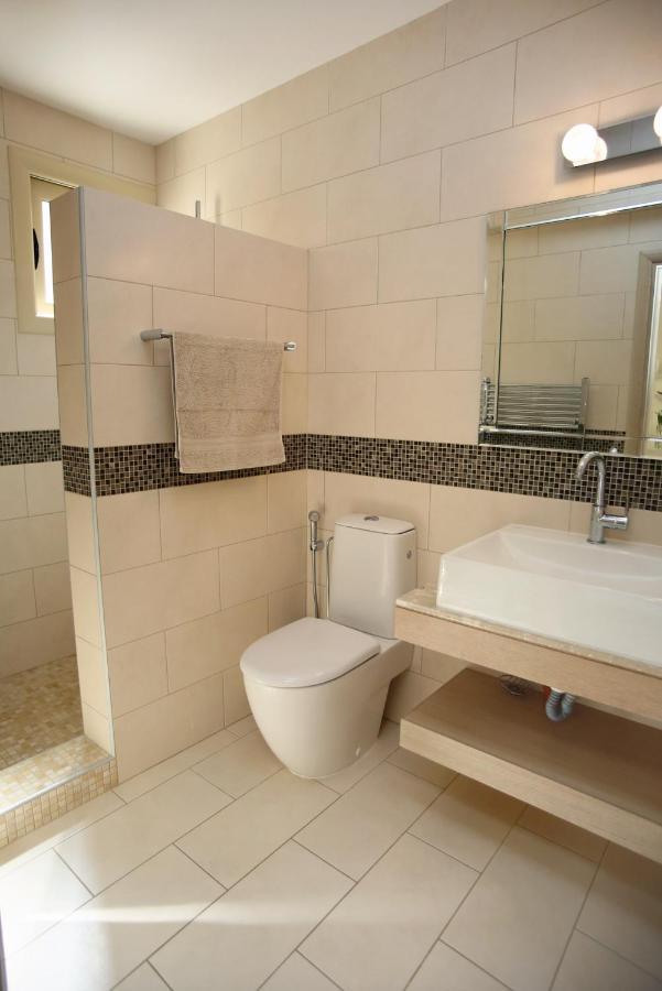 Seafront 5 Bedroom Paradise In Sea Caves *