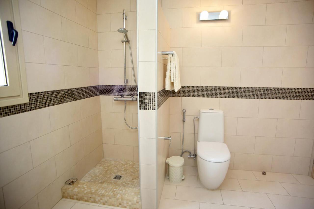 Seafront 5 Bedroom Paradise In Sea Caves Villa Peyia