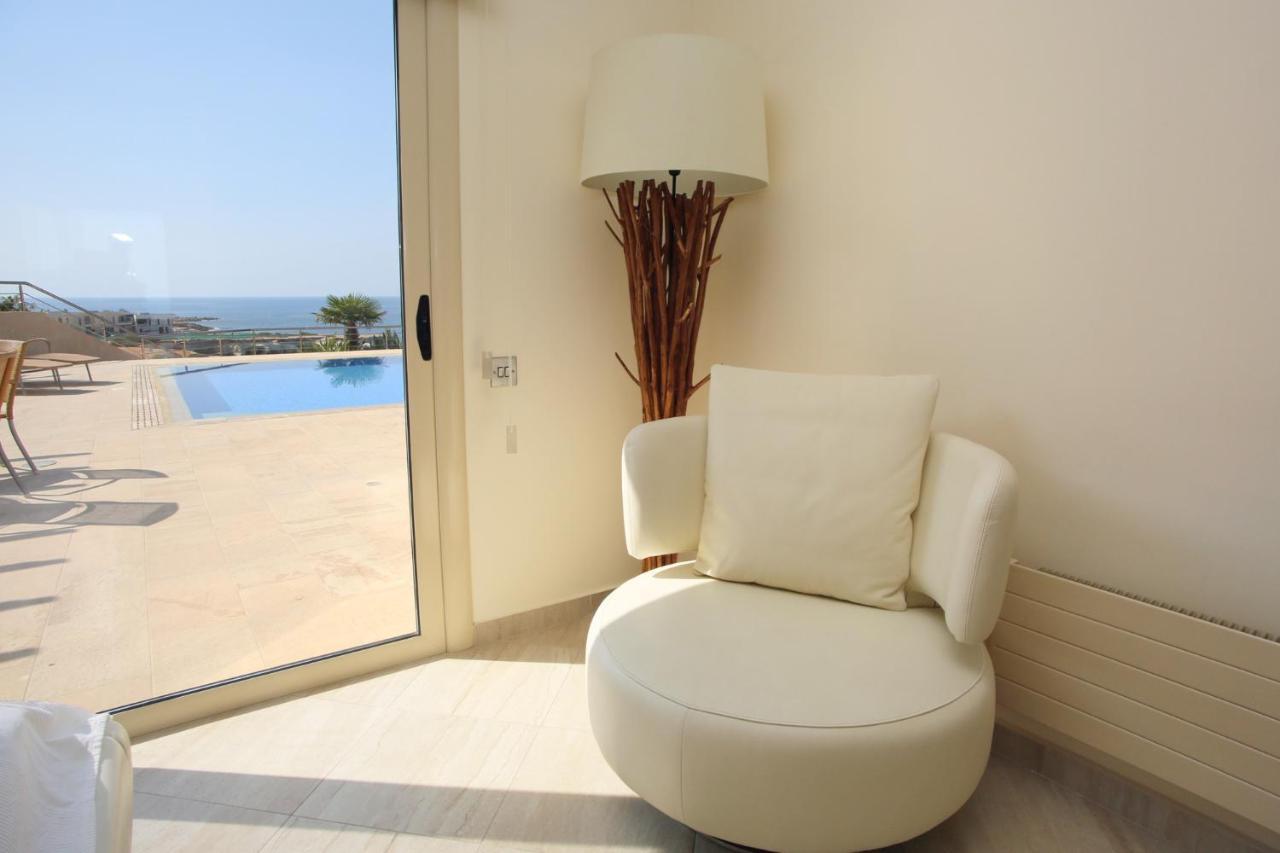 Seafront 5 Bedroom Paradise In Sea Caves * Peyia