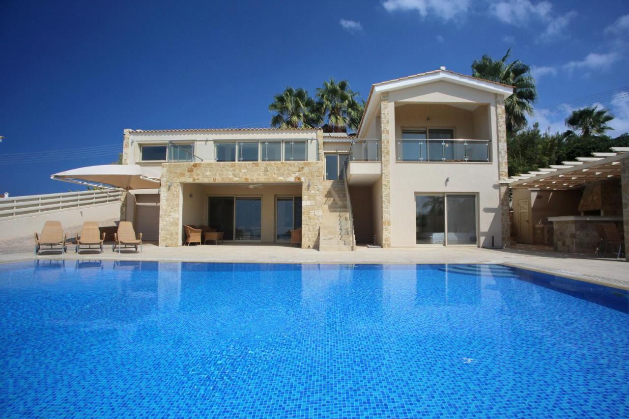 Seafront 5 Bedroom Paradise In Sea Caves * Peyia