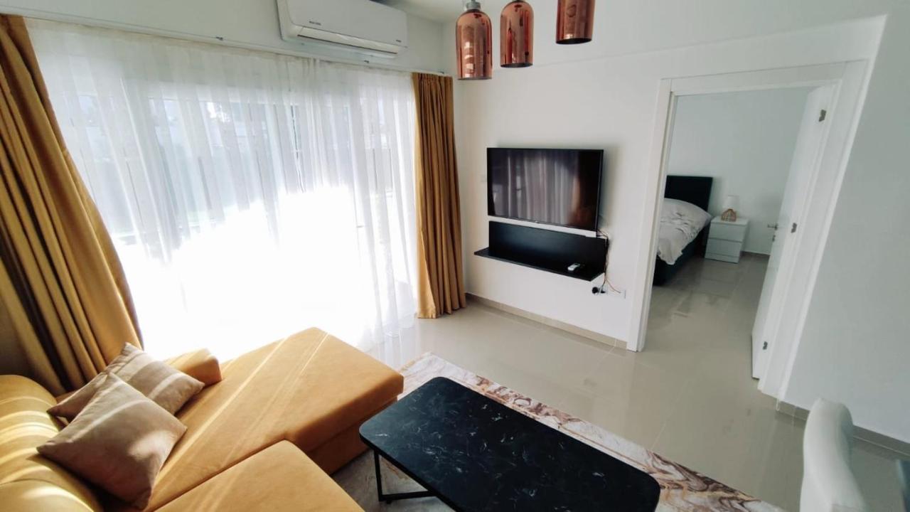 Rufus Brand New Caesar & 1 Bedroom With Big Terrace Apartment