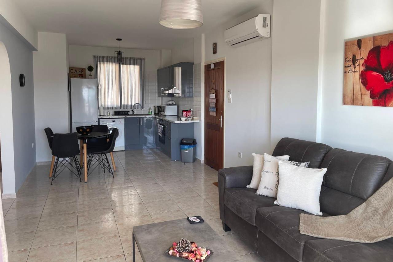 Eden Heights - Chlorakas Paphos - Sea View Luxury 2 Bed By Yiota *