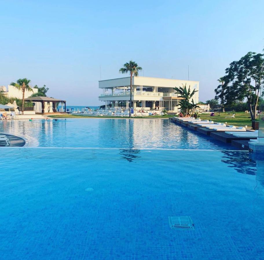 So White Resort